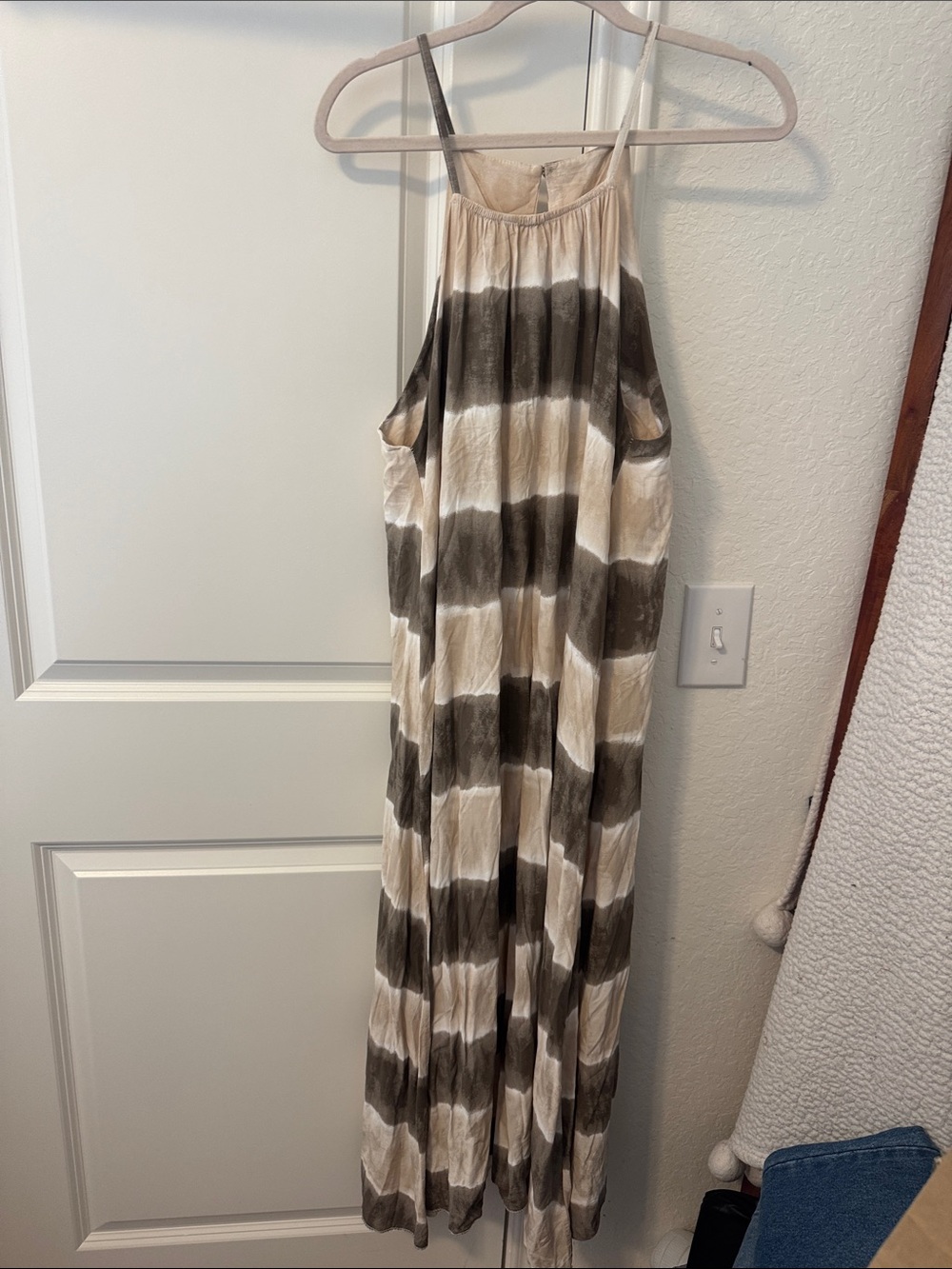 Sleeveless Striped Maxi Dress in Beige and green